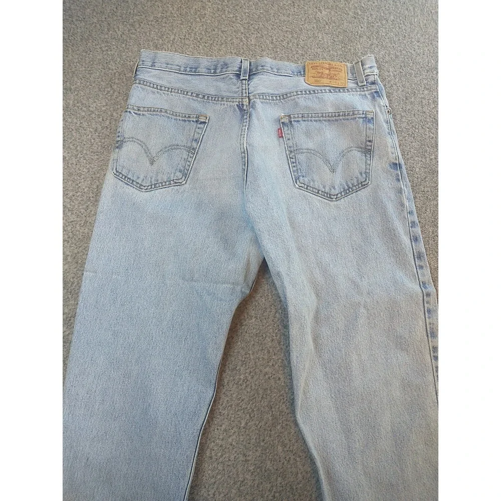 Levis 550 Relaxed Fit Jeans Mens 36x31 Light Wash Blue Denim Straight Leg 550